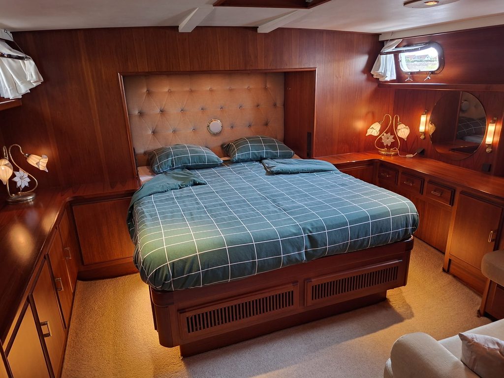 Super van Craft 1670 2 persoonsbed achterkajuit