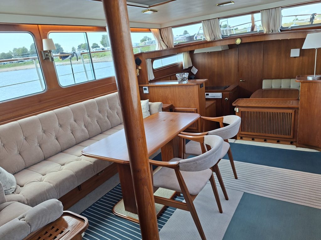 Super van Craft 1670 salon
