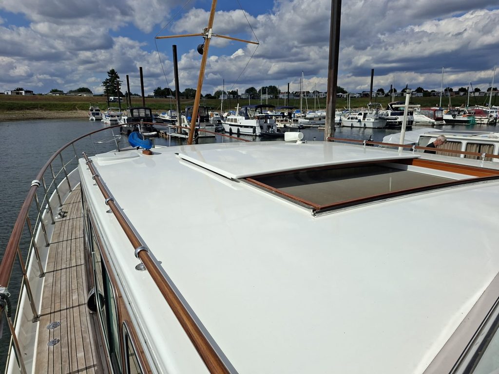 Super van Craft 1670 schuifluik buiten